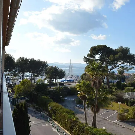 A St-raphael Avec Terrasse Et Parking, A 100m De La - Fr-1-226a-23 Apartment Saint-Raphael (Var)