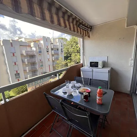 A St-raphael Avec Terrasse Et Parking, A 100m De La - Fr-1-226a-23 Saint-Raphael (Var)