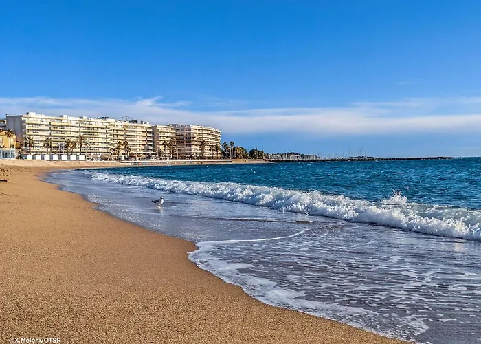 A St-raphael Avec Terrasse Et Parking, A 100m De La - Fr-1-226a-23 Saint-Raphaël