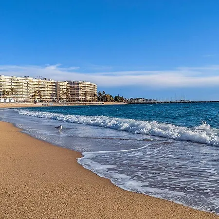 A St-raphael Avec Terrasse Et Parking, A 100m De La - Fr-1-226a-23 Saint-Raphaël
