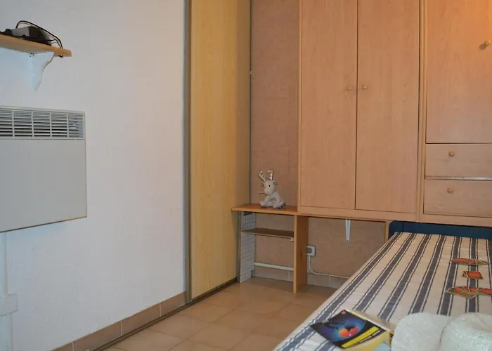 Apartman A St-raphael Avec Terrasse Et Parking, A 100m De La - Fr-1-226a-23 Saint-Raphaël